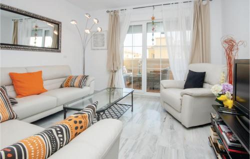 Posezení v ubytování Amazing Apartment In Marbella With Wifi