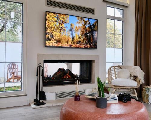 TV a/nebo společenská místnost v ubytování Nubu House