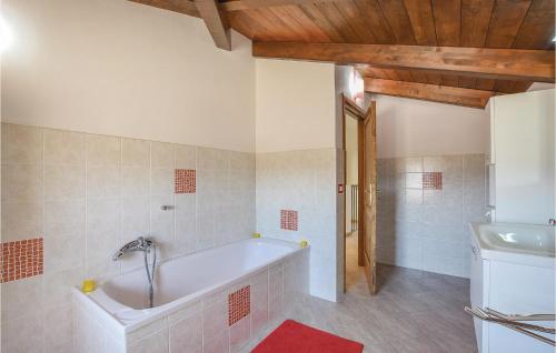 Bathroom sa Villa Odabella