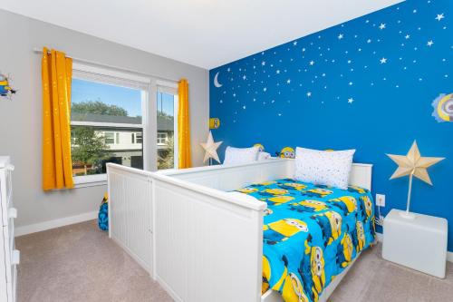 Кровать или кровати в номере Gorgeous and New House at Le Reve Resort (214221)