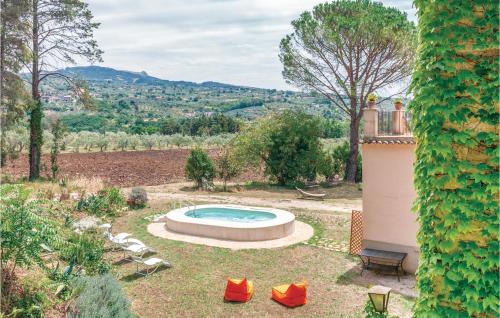 a small pool in the middle of a yard at Villa Gagliardi in Cerreto Sannita