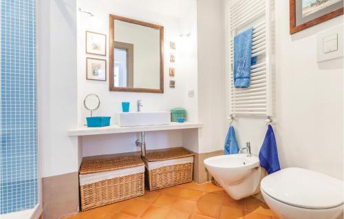 a bathroom with a sink and a toilet at Villa Gagliardi in Cerreto Sannita