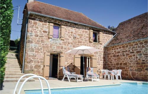 Amazing home in Teillots-Puy Redon with 2 Bedrooms, Private swimming pool and Outdoor swimming pool