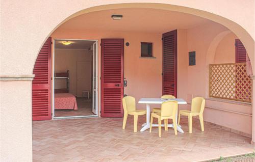 Beautiful Apartment In Puntone With 1 Bedrooms, Wifi And Outdoor Swimming Pool