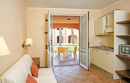 Stunning Apartment In Puntone With 1 Bedrooms, Wifi And Outdoor Swimming Pool