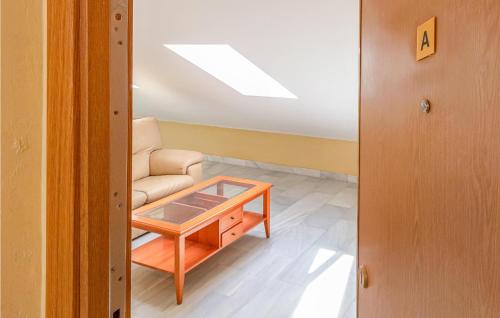 Lovely Apartment In Málaga With Wifi