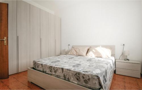 Postelja oz. postelje v sobi nastanitve 3 Bedroom Beautiful Apartment In Rimini