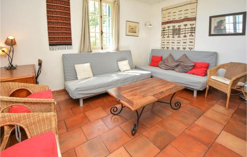 Photo de la galerie de l'établissement 4 Bedroom Lovely Home In Sète, à Sète