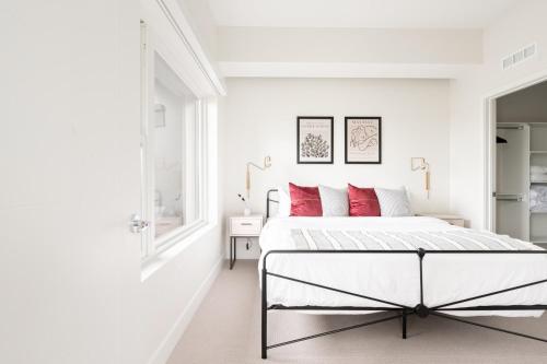 Postel nebo postele na pokoji v ubytování A Luxe Point of View - Pet-Friendly - Zuni Lofts