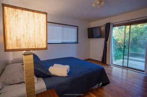 En eller flere senge i et værelse på Downtown Dream Casa Near Chico State, Private Yard