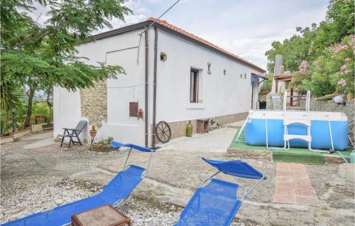 Beautiful Home In San Floro With 1 Bedrooms And Wifi