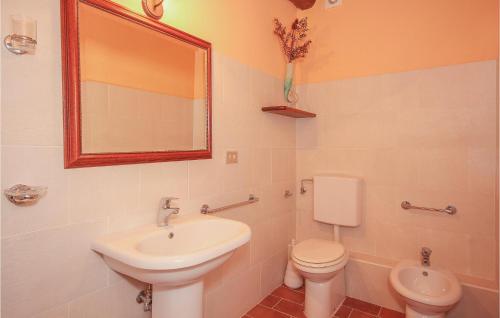 Salle de bains dans l'établissement Casale Del Borgo 13