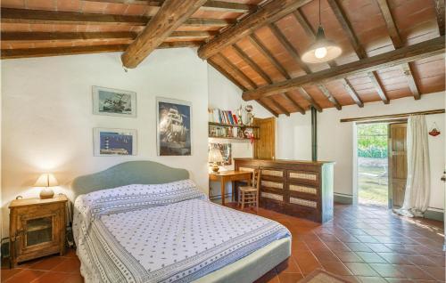 A bed or beds in a room at Pian Dusciano 22