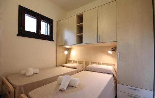モンテ・ナイにあるBeautiful Apartment In Costa Rei -ca- With 2 Bedrooms And Wifiのギャラリーの写真