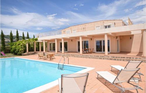 Awesome Home In Stalett With Wifi, Private Swimming Pool And Outdoor Swimming Pool