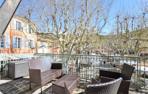 Beautiful Apartment In Villecroze With Wifi And 1 Bedrooms