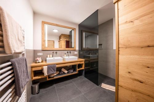 A bathroom at Ellmauer Hex Appartements