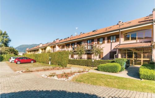 Zdjęcie z galerii obiektu Nice Apartment In Germignaga Va w mieście Germignaga