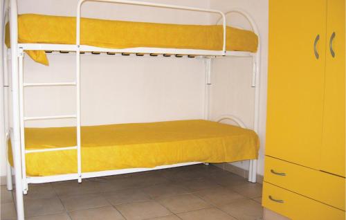 Krevet ili kreveti na sprat u jedinici u okviru objekta Apt, 5
