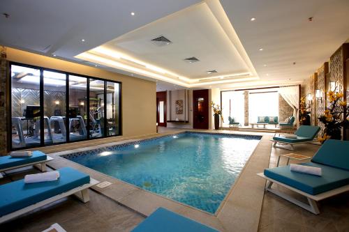 สระว่ายน้ำที่อยู่ใกล้ ๆ หรือใน Grand Plaza Hotel - Jazan