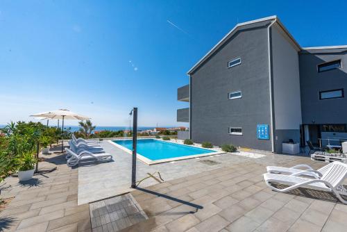 Gallery image of Villa Apartments AniFil in Novalja