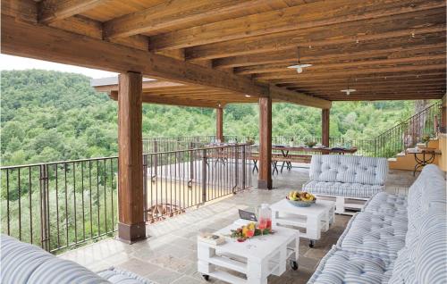 A balcony or terrace at Podere Giovannini