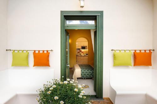 a hallway with a door leading to a bedroom at YourHome - Relais Il Sogno di Positano in Positano