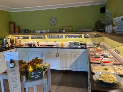 Jídlo v hotelu nebo okolí