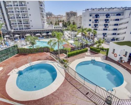 Benalmadenapartments BBQ Penthouse Patos Club