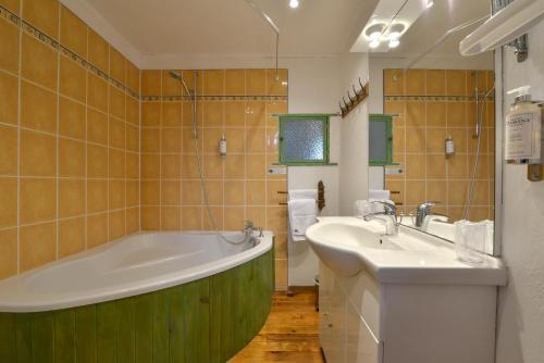 Ένα μπάνιο στο Domaine De Fraisse