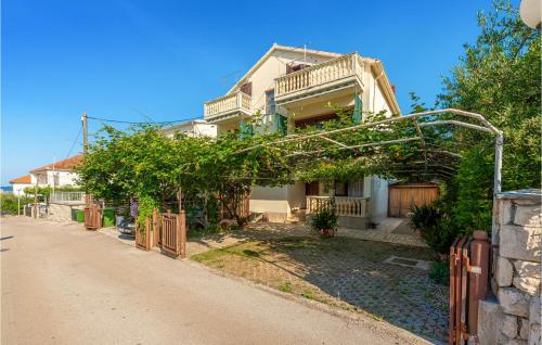 Amazing Apartment In Zadar With Wifi
