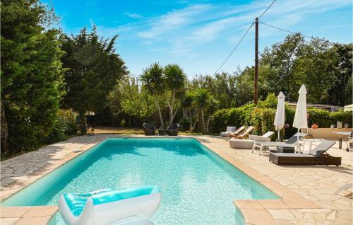 Πισίνα στο ή κοντά στο Awesome Home In La Seyne Sur Mer