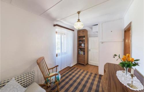 Posedenie v ubytovaní 1 Bedroom Beautiful Home In Funtana