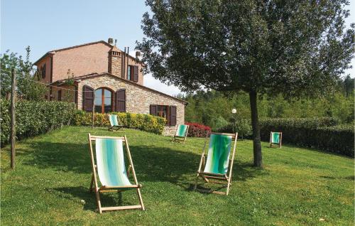 Κήπος έξω από το Cozy Apartment In Montaione Fi