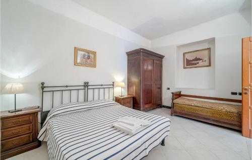A bed or beds in a room at Mimosa