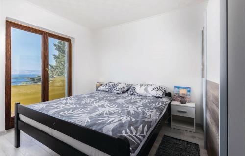 Postel nebo postele na pokoji v ubytování Gorgeous Home In Smokvica With Wifi