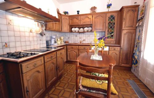 Nice home in Viols with 2 Bedrooms – Photos 5