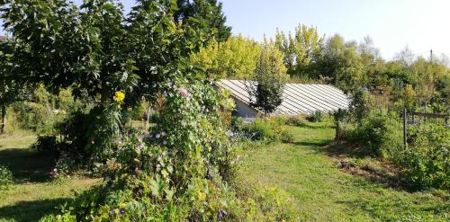 Zahrada ubytování Paysannerie des Versanes - Chambres et gîte