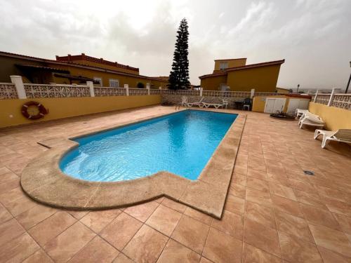 Bazén v ubytovaní Casa Helios, situated in Caleta de Fuste alebo v jeho blízkosti