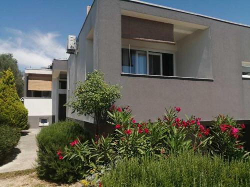 Apartments Dora 2
