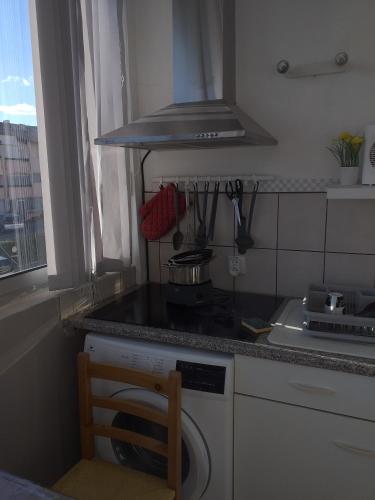 Η κουζίνα ή μικρή κουζίνα στο t2 refait a neuf a port la nouvelle