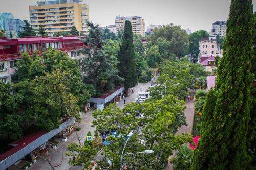 Апарт отель миррор сочи. Сочи 2 18. Сочи улица ленина 2. Лазурный берег дагомыс. Лазурный берег сочи жилой комплекс.