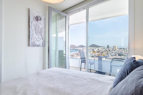 Brand New Apartment with Ocean & Volcano Views