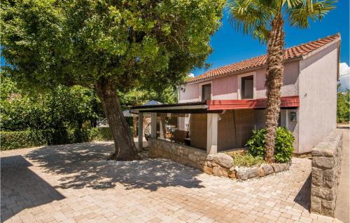 Lovely Home In Malinska Dubasnica