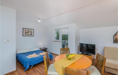Cozy Apartment In Malinska Dubasnica