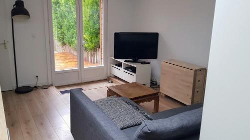 Gallery image of FleuryTerre - Grand 2 pièces avec terrasse in Déville-lès-Rouen
