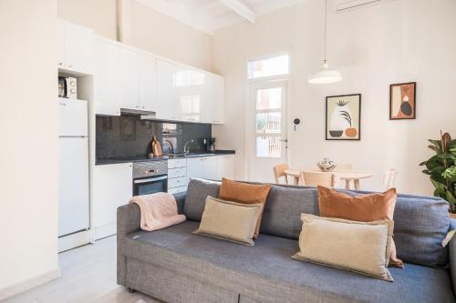 Cozy Apartment with Terrace in Gracia, Barcelona Local Life