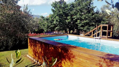 Swimmingpoolen hos eller tæt på Salvia e Rosmarino - Affittacamere in Liguria