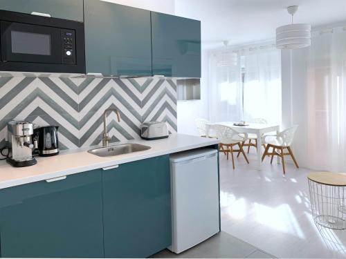 Emma Apartment Centralにあるキッチンまたは簡易キッチン