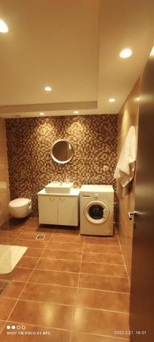 Ένα μπάνιο στο Diamond Deluxe Apartments Mastichari